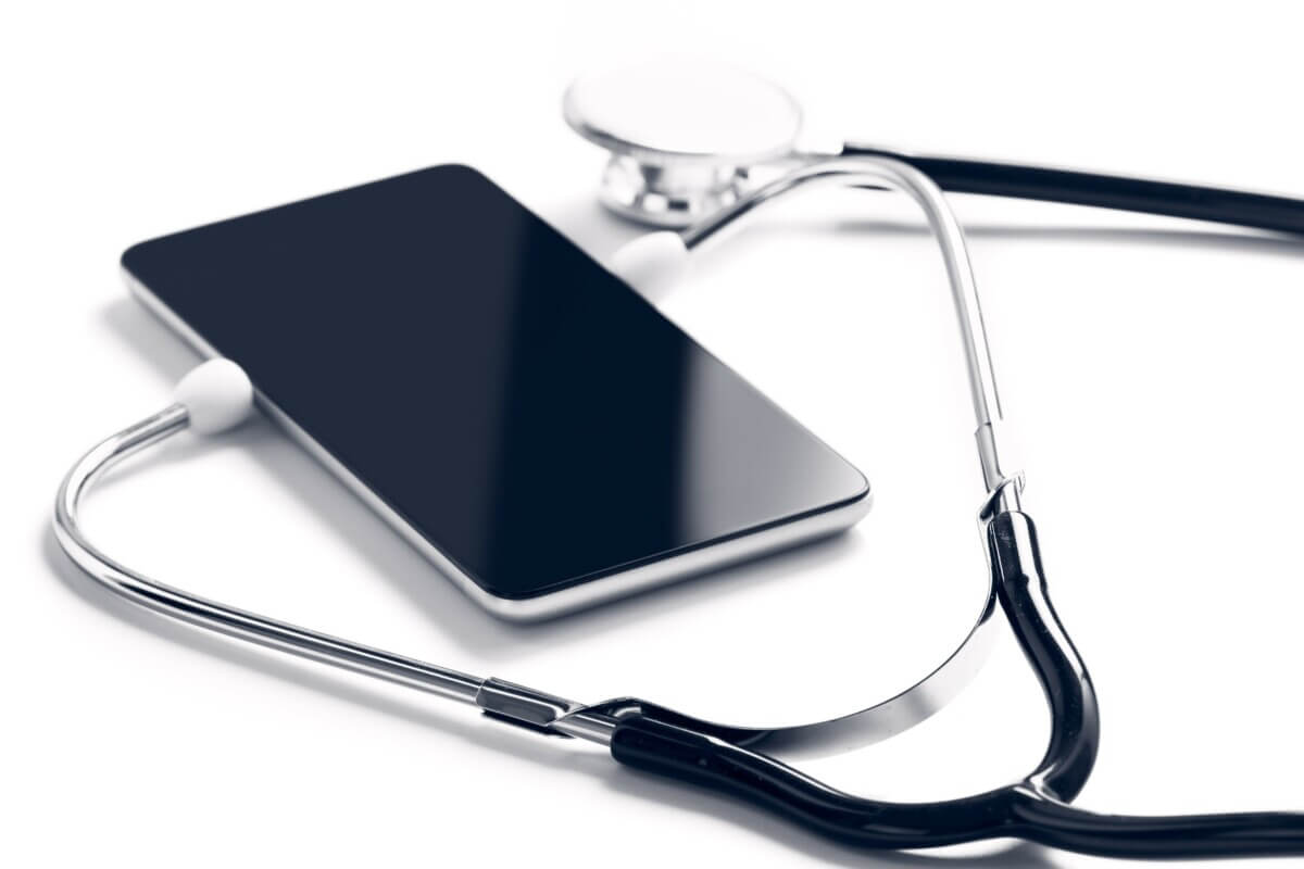 Heart health on phone: stethoscope and smartphone