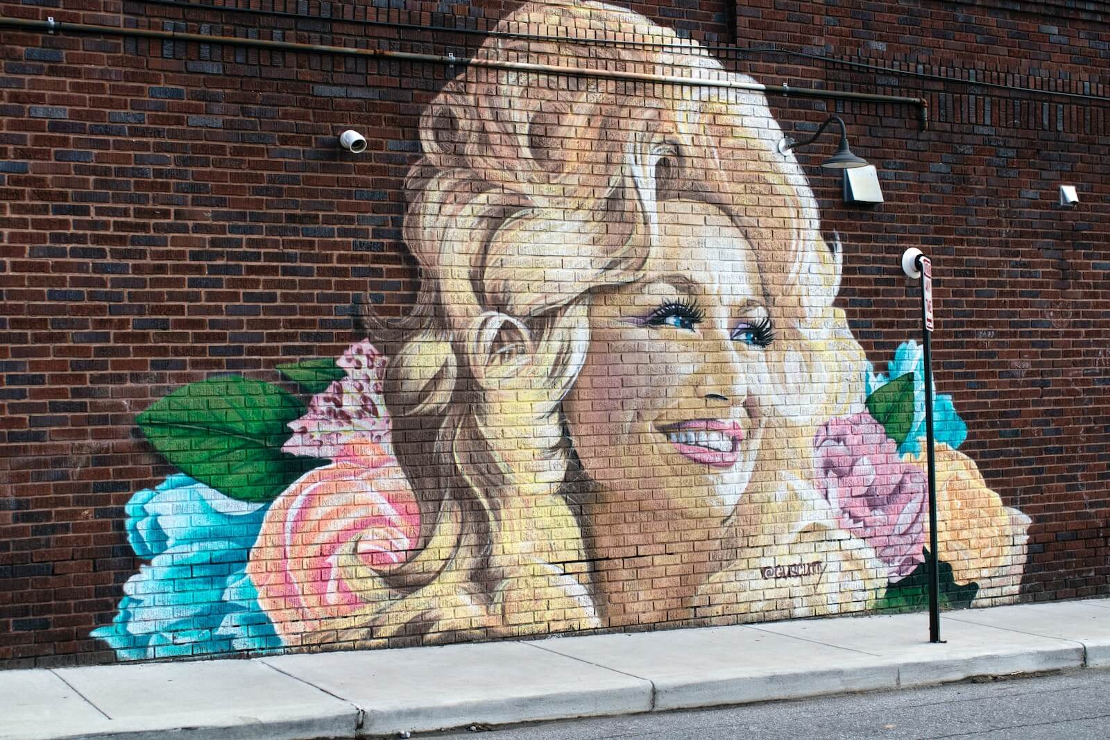 Mural of Dolly PArton in Asheville, NC 