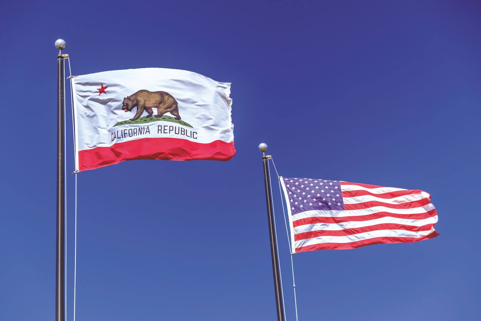 USA and California flags