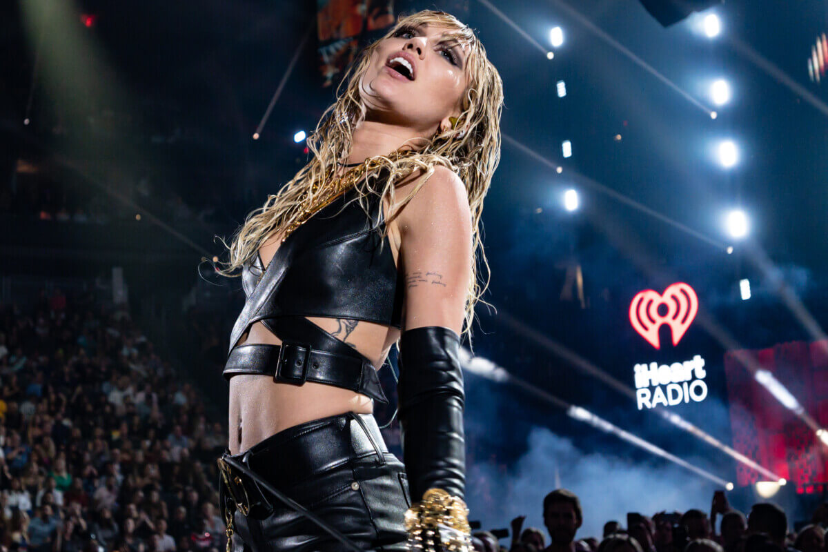 Miley Cyrus at the 2019 iHeartRadio Music Festival