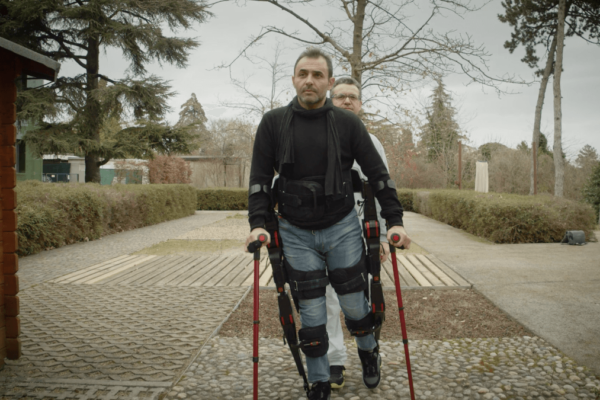 TWIN has been designed to allow individuals with reduced or even absent motor abilities in the lower limbs, such as in cases of complete spinal cord injuries, to maintain an upright position, walk with the assistance of crutches or walkers (as the exoskeleton is not self-balancing), and to stand up and sit down