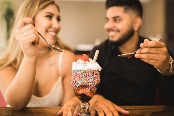 couple eating dessert